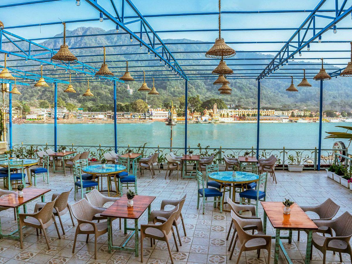 Rishikesh cafes: A backpacker’s culinary adventure